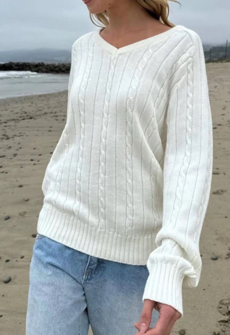 Brandy Melville Ida Cable Knit V-Neck Sweater Cream Ivory Cotton Blend One Size